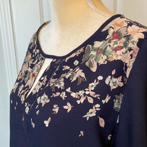 Navy and Floral Blouse, Lovely and Comfy, LP Size, Unique and Pretty!